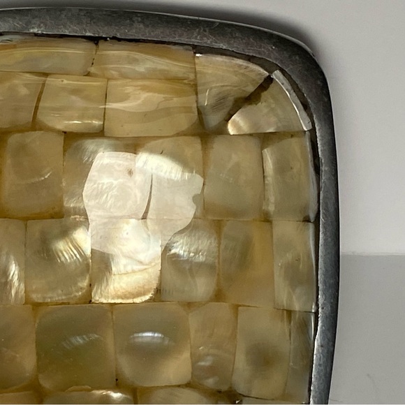 JULIA KNIGHT Trinket Dish Mother of Pearl Bowl Small 3.75” Square Shells Signed - Picture 12 of 16